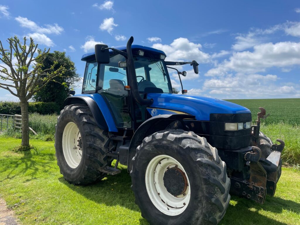 New Holland TM155