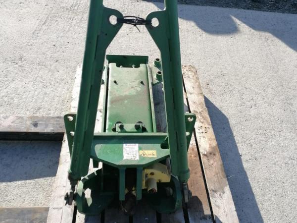 JOHN DEERE PICK UP HITCH