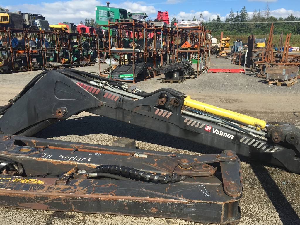 Valmet 941 Main boom / cylinders