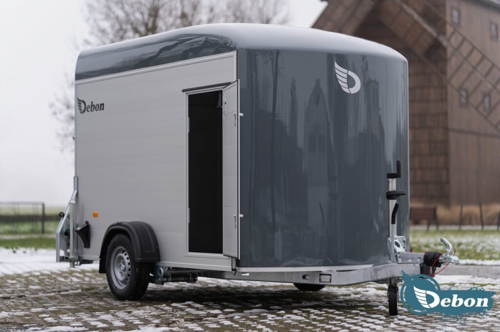 Debon Roadster C400 Box Trailer