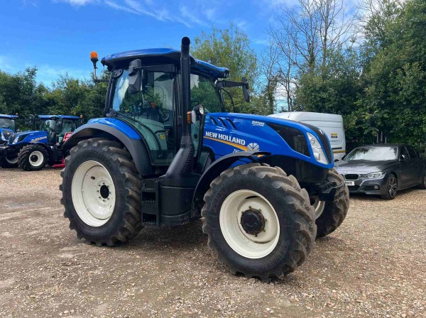 NEW HOLLAND T6.155