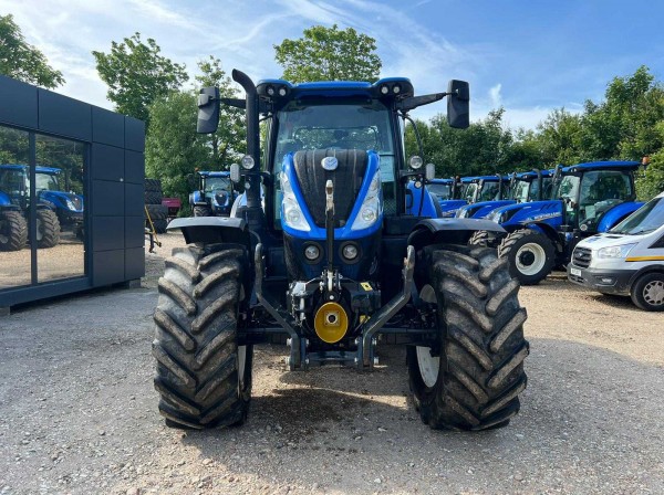 NEW HOLLAND T7.225