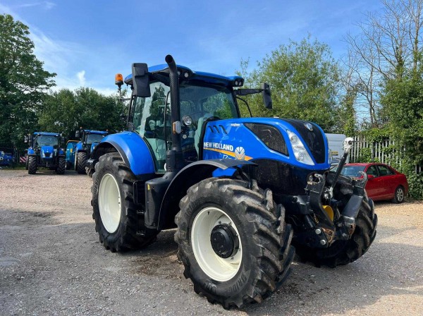 NEW HOLLAND T7.225