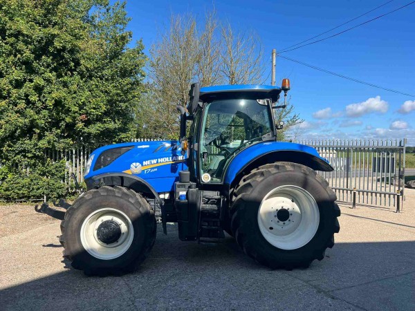 NEW HOLLAND T7.225