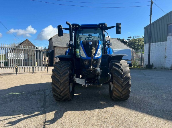 NEW HOLLAND T7.225