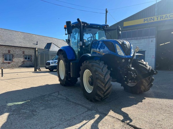 NEW HOLLAND T7.225