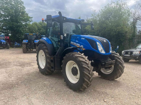 NEW HOLLAND T6.155