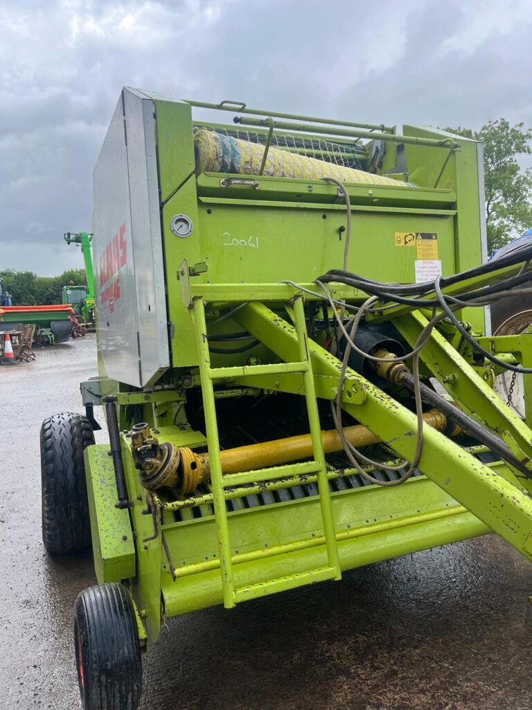 CLAAS ROLLANT 46 ROUND BALER