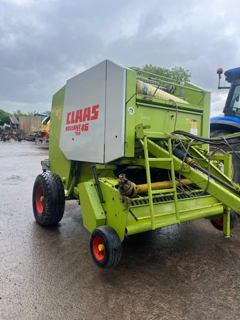 CLAAS ROLLANT 46 ROUND BALER