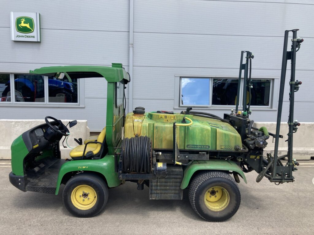 John Deere 2030A Pro Gator and HD200 GPS sprayer