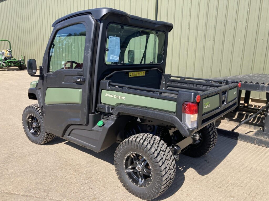 John Deere XUV865M Gator