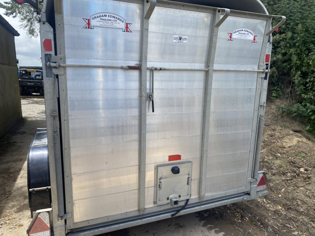 GRAHAM EDWARDS 12FT TWIN AXLE CATTLE TRAILER C/W SHEEP DECKS