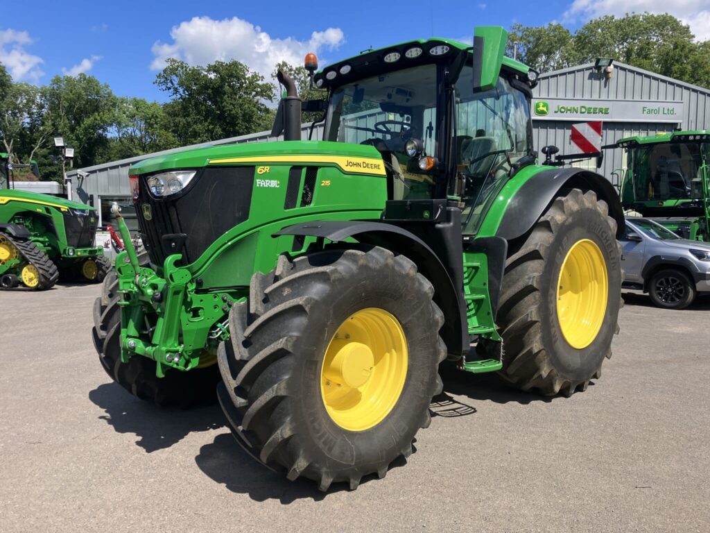 John Deere 6R 215