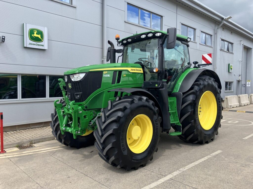 John Deere 6R 215