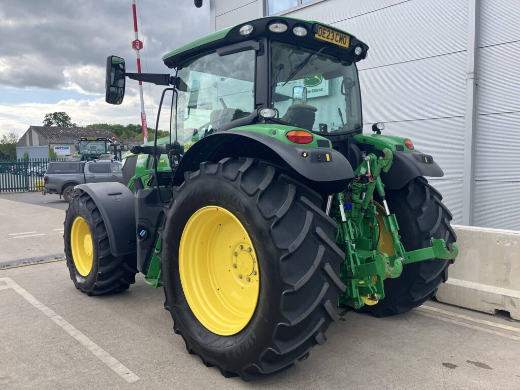 John Deere 6R 145