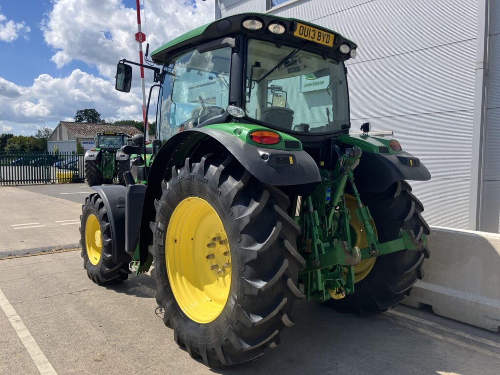 John Deere 6125R