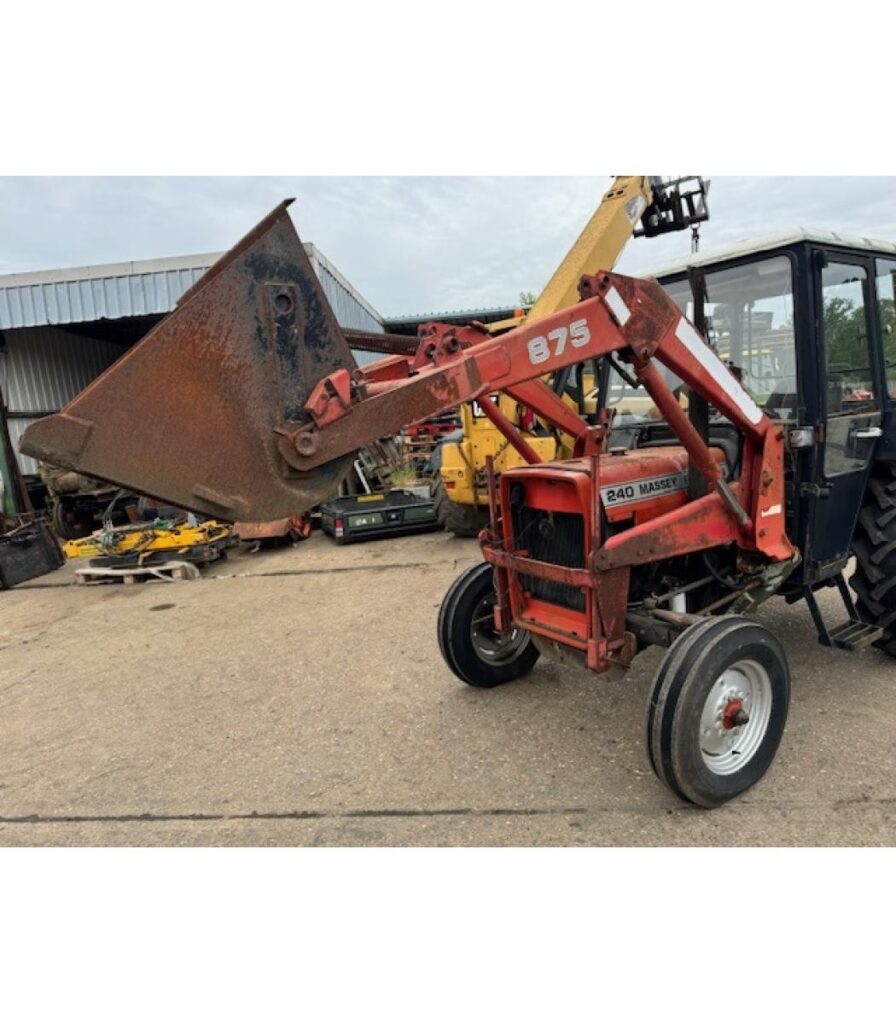 MF 875 Front Loader