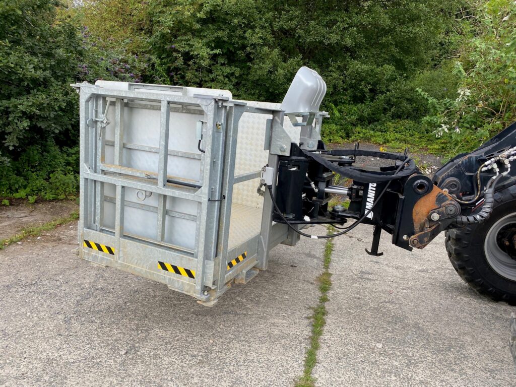 Manitou MRT Extendable Basket