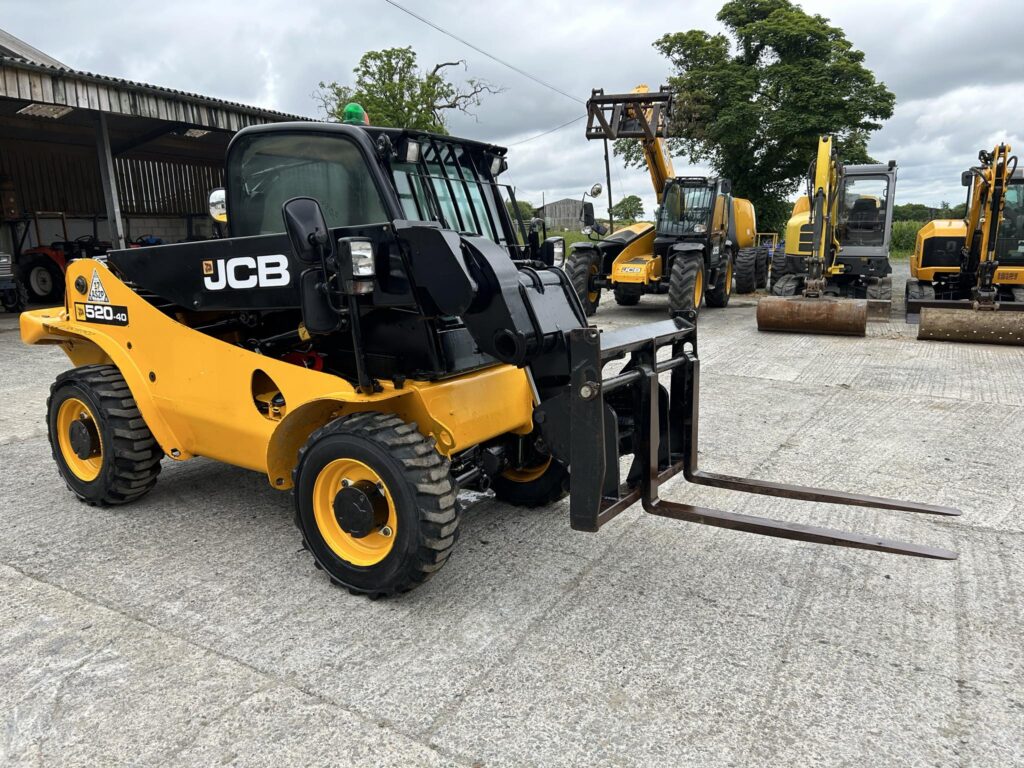 JCB 520-40