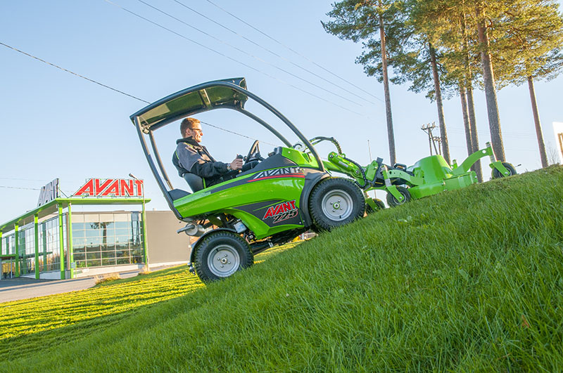 Avant 225 Compact Multi-Functional Loader