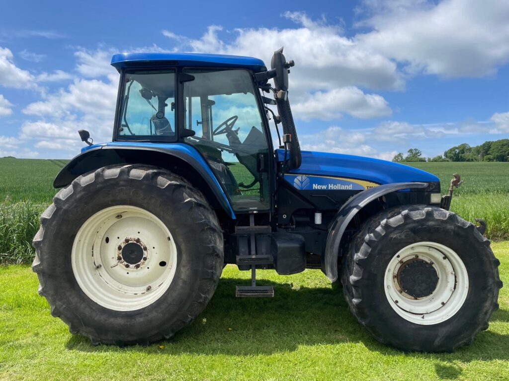 New Holland TM155