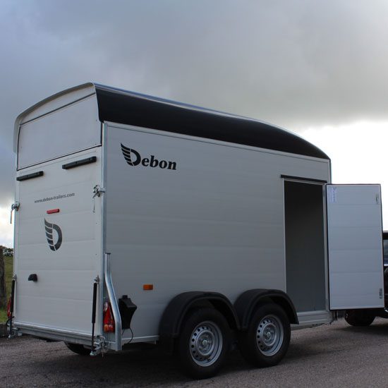 Debon Roadster C500 Box Trailer