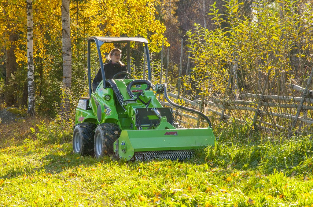 Avant e6 Electric Multi-Functional Loader