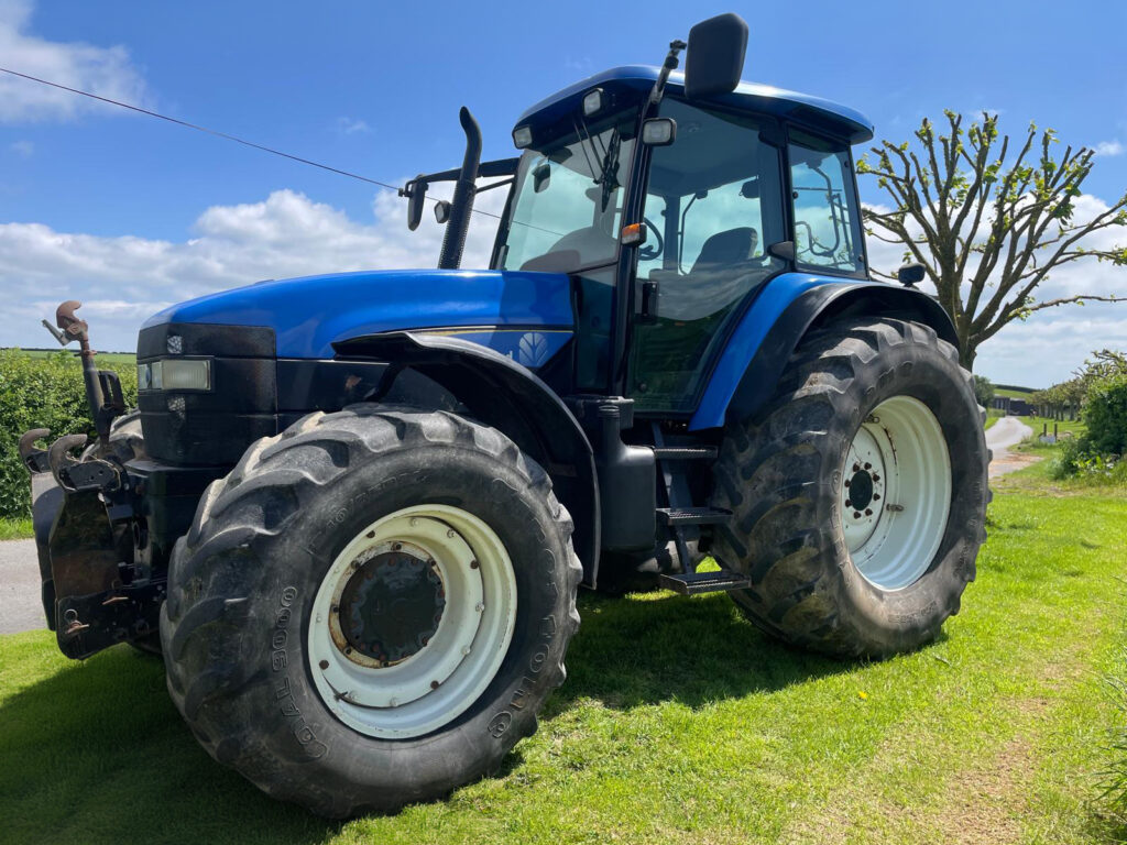 New Holland TM155