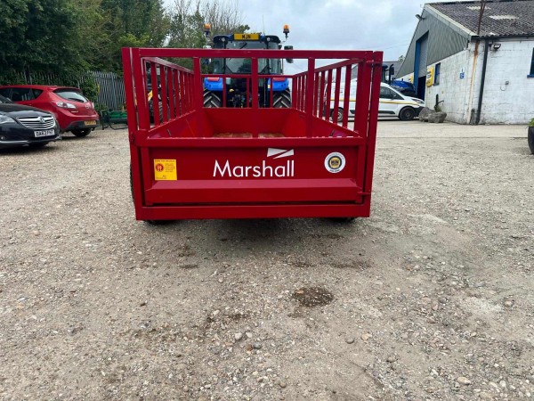 MARSHALL 15 foot feed trailer