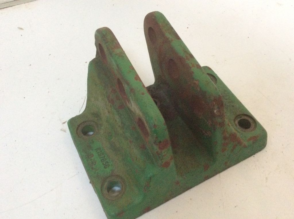 John Deere 5820 Centre Link Bracket : £180.00 ex VAT