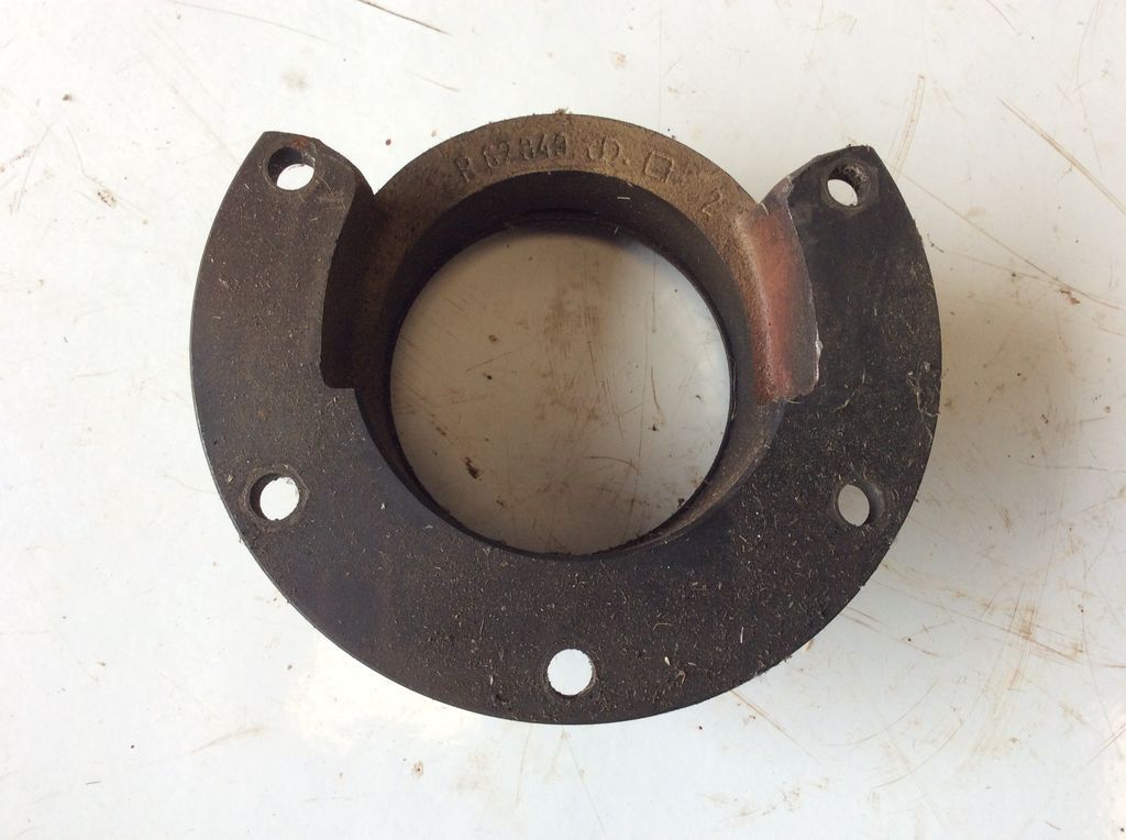 John Deere 2850 Rear Diff L/H Bearing Housing : £100.00 ex VAT