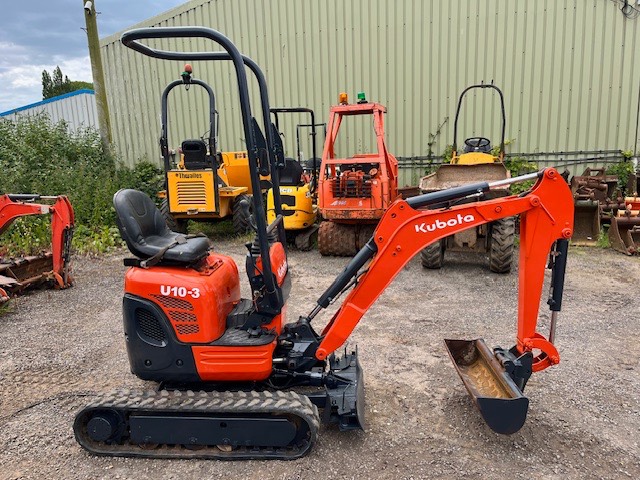 KUBOTA U 10-3