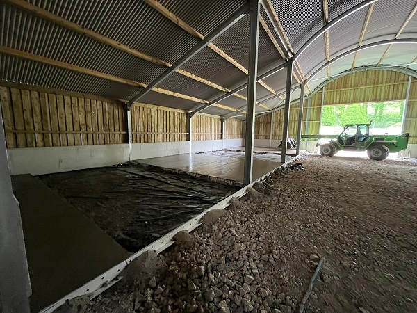 Concreting barn floor