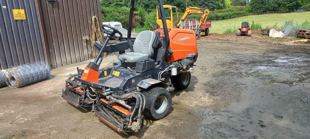 Jacobsen TR 330