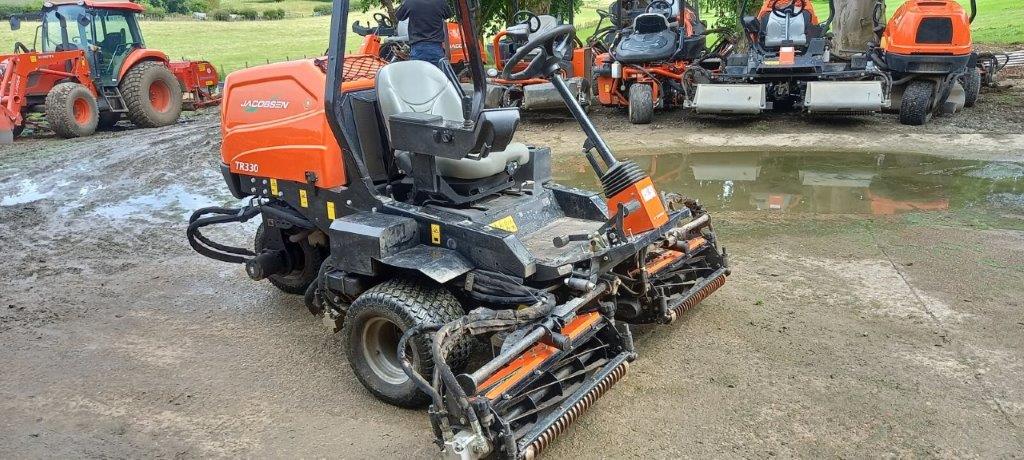 Jacobsen TR 330