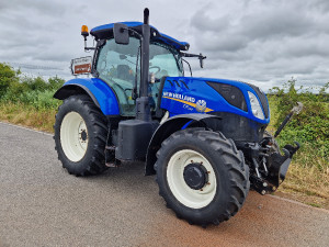 NEW HOLLAND T7.210 RANGE COMMAND