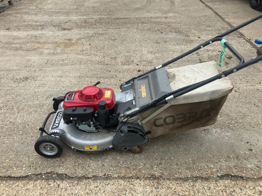 Cobra RM53HSTPRO walk behind mower