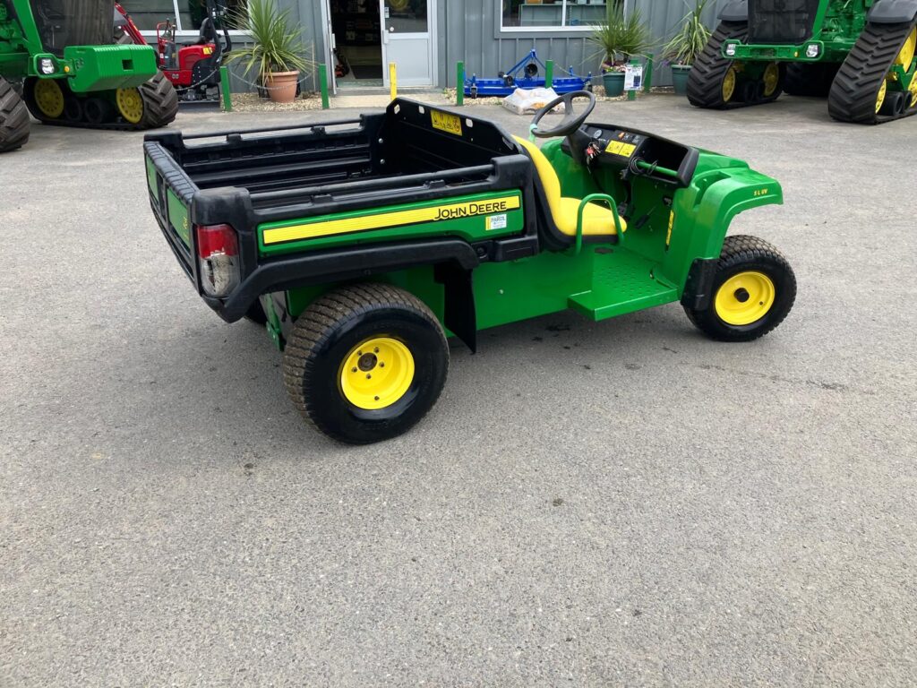 John Deere TE Electric Gator