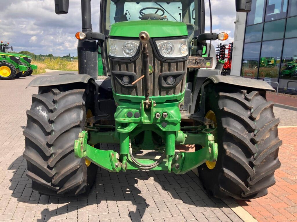 John Deere 6130R