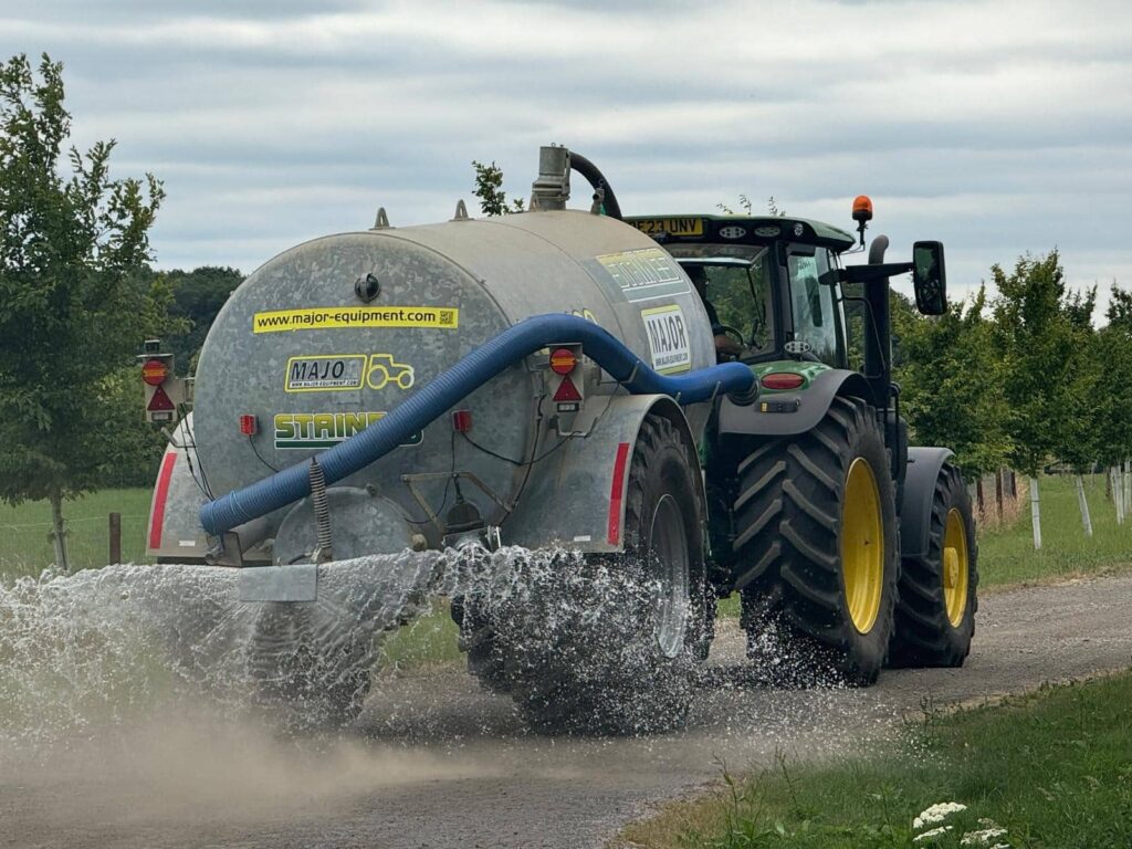 Major 2400 Tanker