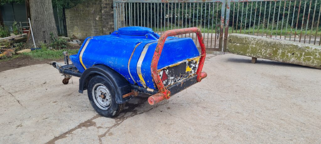 1000 Litre Water Bowser