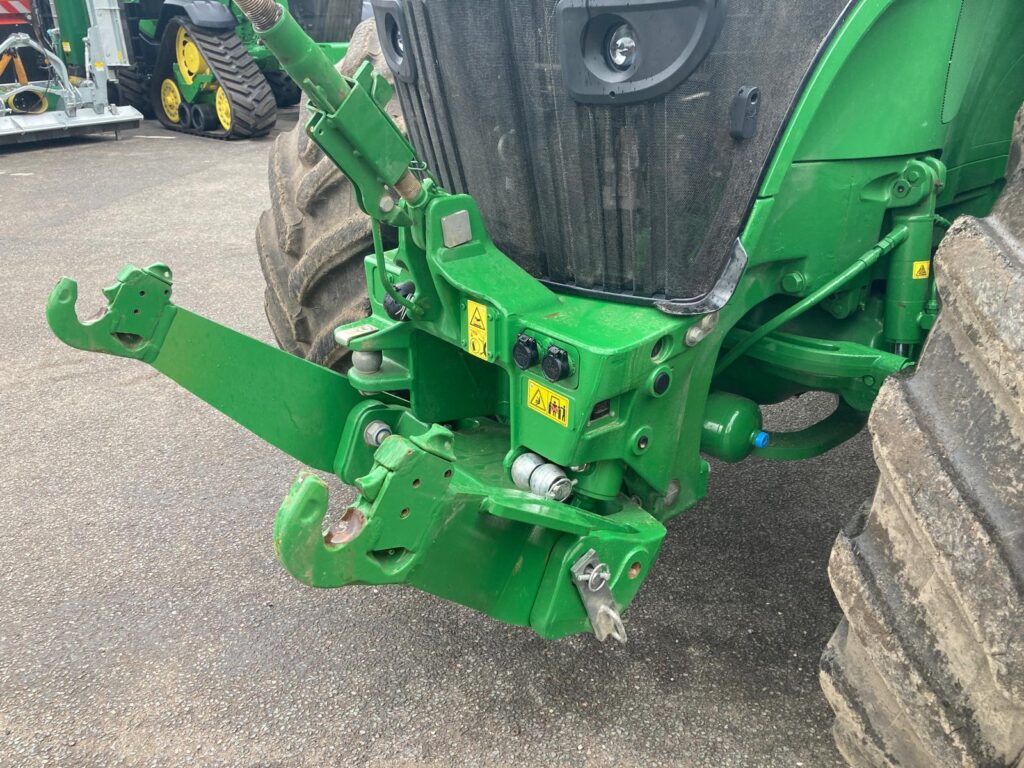 John Deere 7R 310