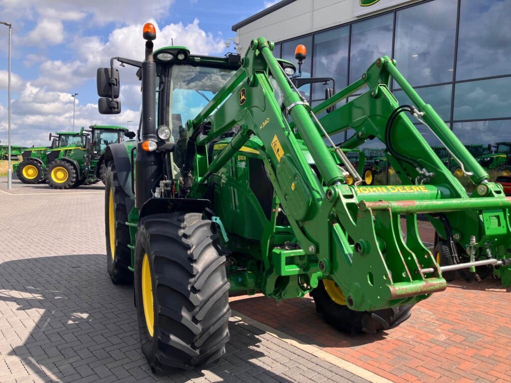 John Deere 6130R