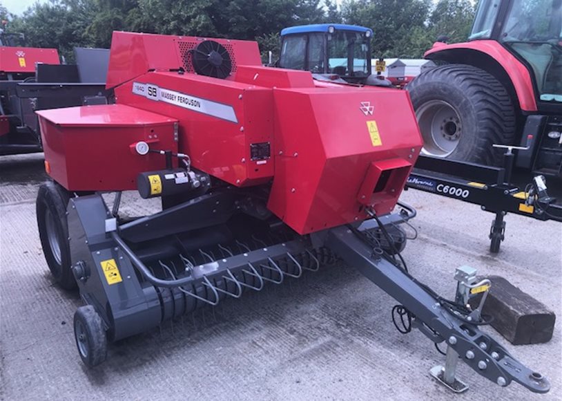 Massey Ferguson 1840 Baler (Square)