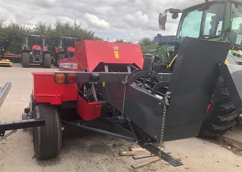 Massey Ferguson 1840 Baler (Square)