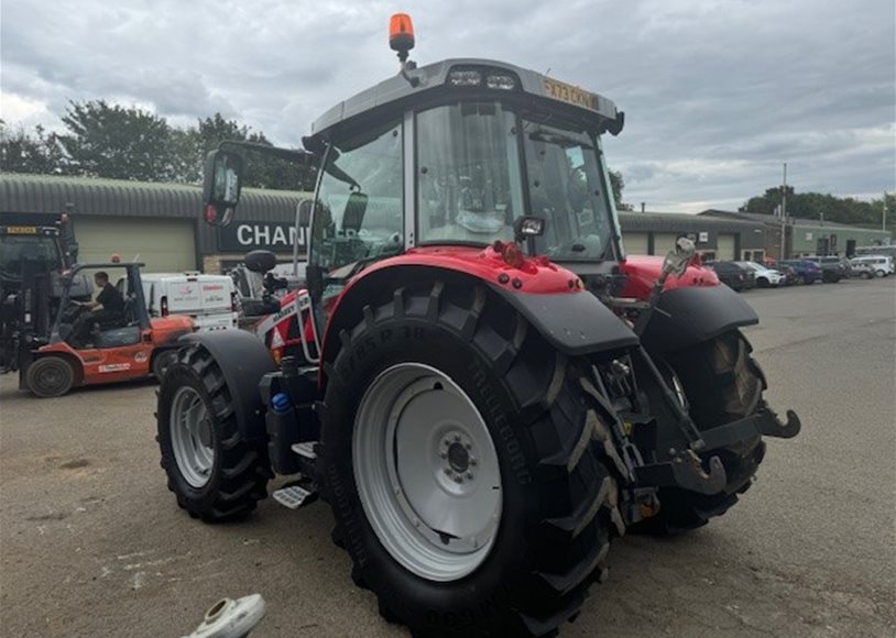 Massey Ferguson 5S.145ESD4 Tractor