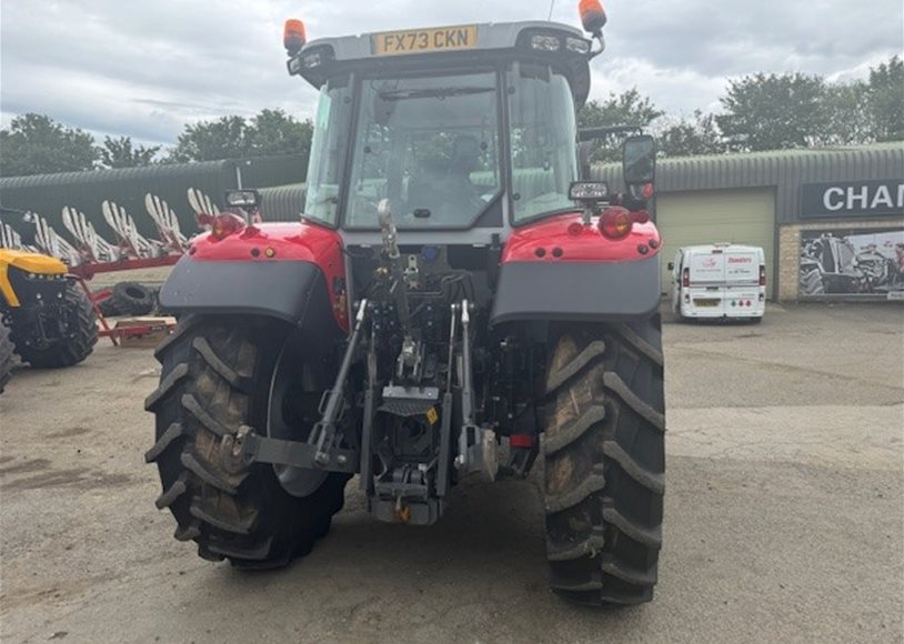 Massey Ferguson 5S.145ESD4 Tractor