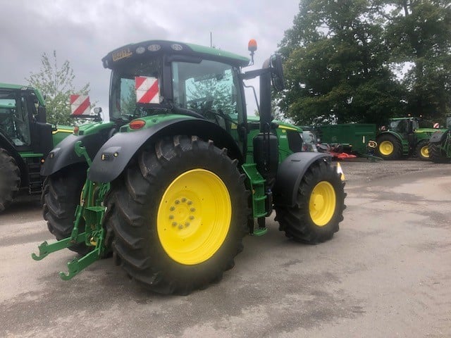 John Deere 6R 195