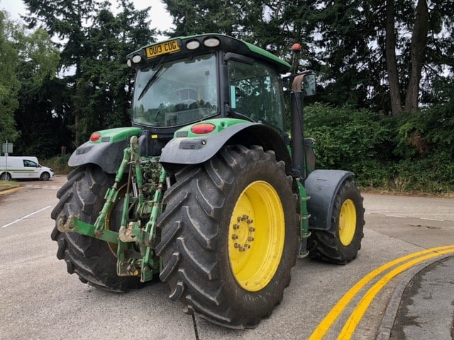 John Deere 6210R