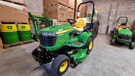 John Deere X950R Diesel Mower/Collector -Low Tip